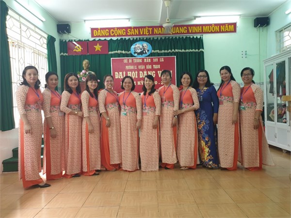 Dang vien Chi bo truong Mam non 11A.jpg